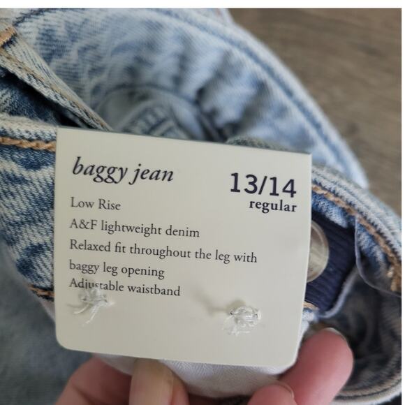 Abercrombie & Fitch Kids Girls Low Rise Baggy Jeans size 13 14 NEW Lightweight - Picture 5 of 6